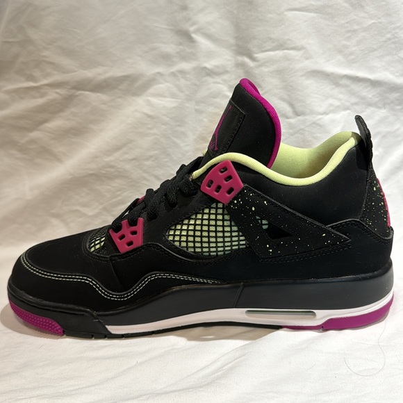 Air Jordan 4 Retro “Fuchsia” NEW - Picture 4 of 8